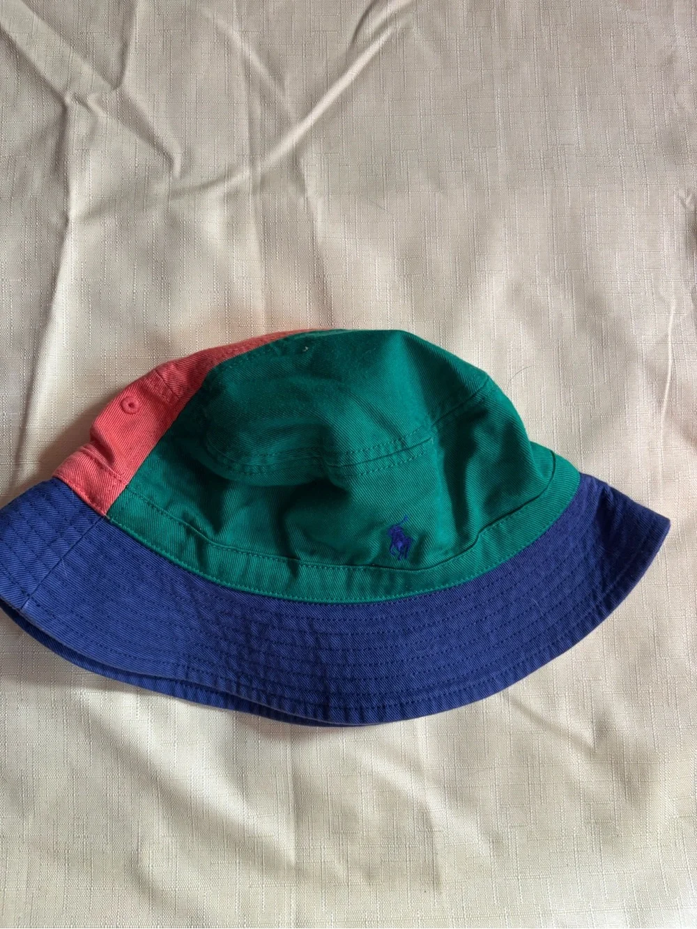Ralph Lauren Kids Three-Tone Bucket Hat in Coral, Navy & Green